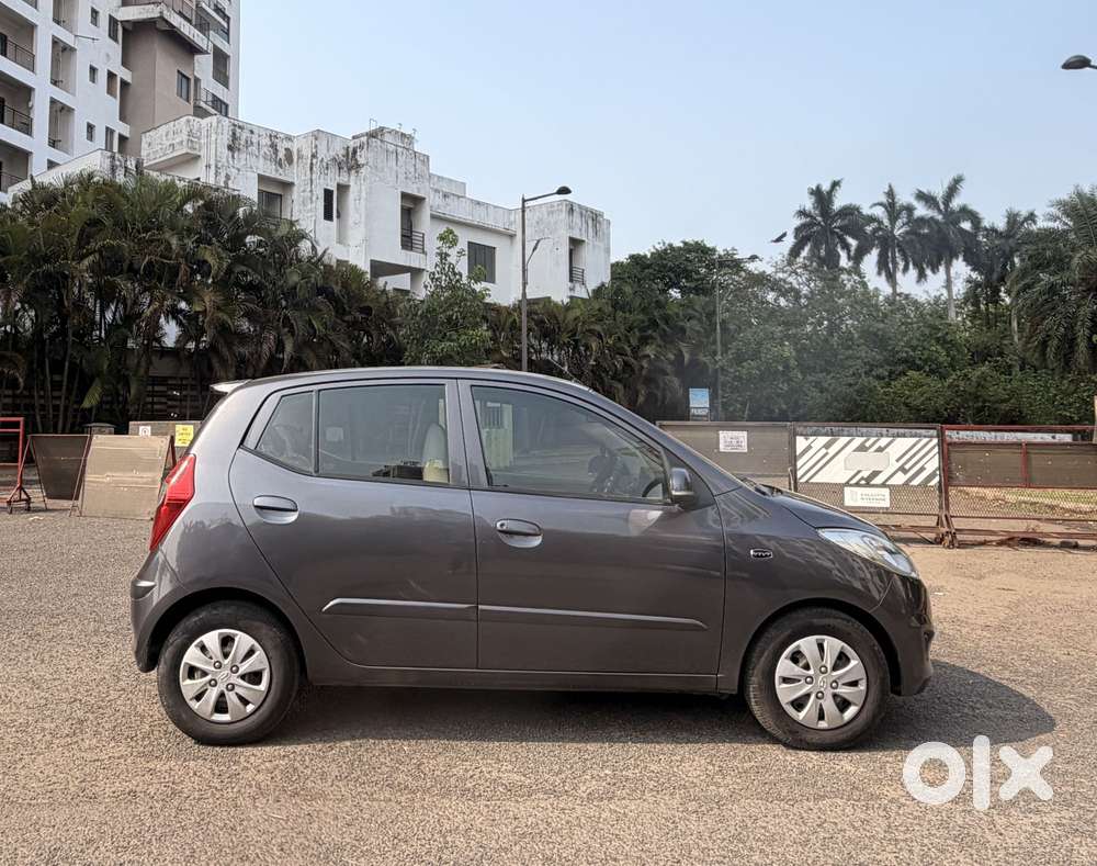 Hyundai I10 Sportz At, 2012, Petrol