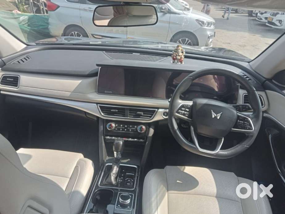 Mahindra Xuv700 2.2 Ax 7 Diesel At Luxury Pack Str, 2021, Diesel