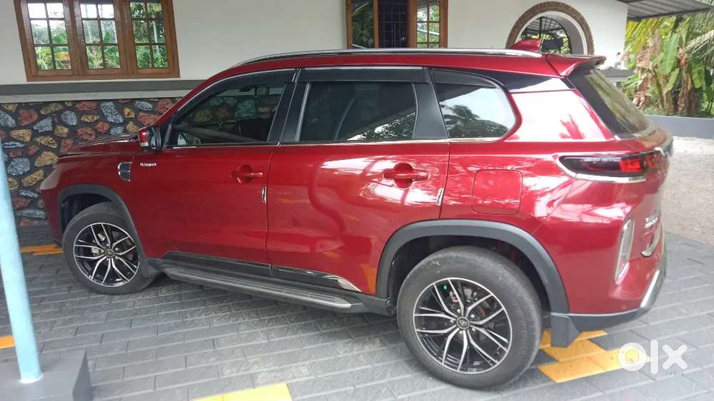 2023 Model S Hybrid Very Low Odometer 18000