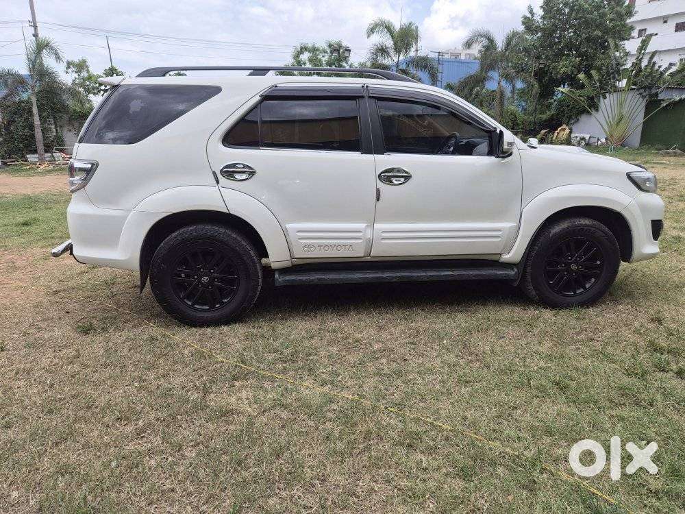 Toyota Fortuner 3.0 4x4 Manual, 2015, Diesel