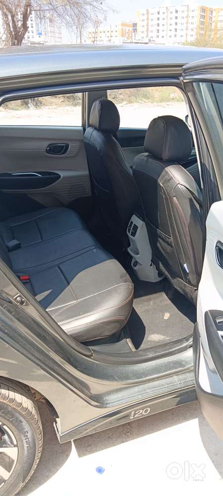 Hyundai I20 Asta (o) 1.2 Mt, 2023, Petrol