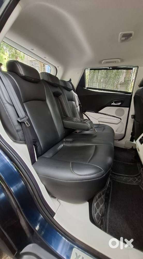 Mahindra Xuv 3xo Ax5 Pm At, 2024, Petrol
