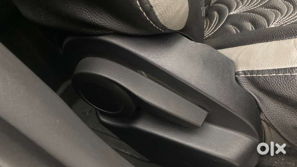 Tata Altroz 1.2 Xe, 2021, Petrol