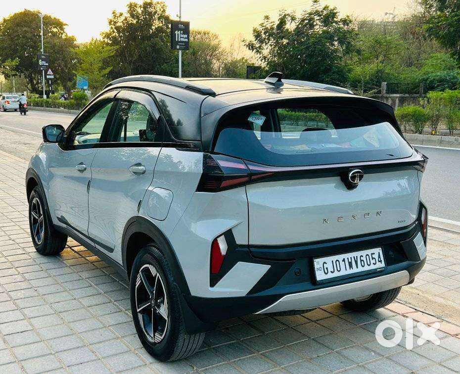 Tata Nexon Fearless Plus (ps) 1.2 Icng 6mt Red Dark Edition, 2025, C..