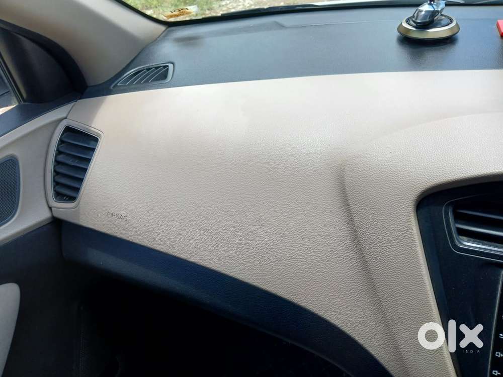 Hyundai I20 Petrol Asta Dual Tone, 2016, Petrol