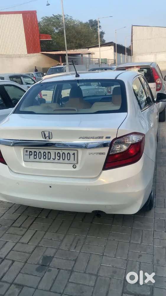 Honda Amaze 2016 Petrol Well Maintained