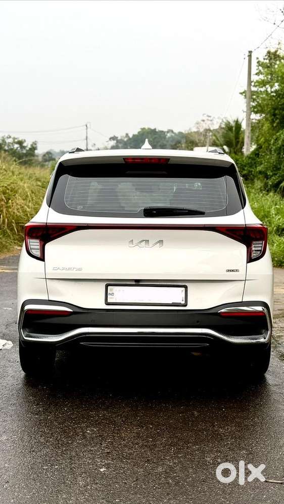 Kia Carens 2024 Petrol Well Maintained