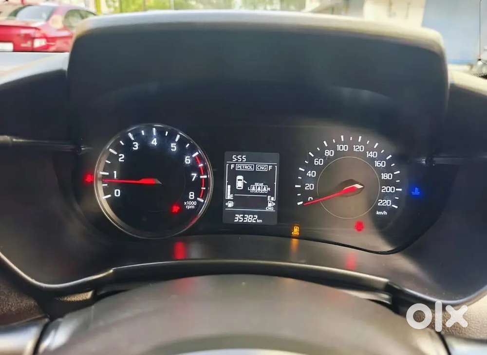 Maruti Suzuki Swift Vxi 2025