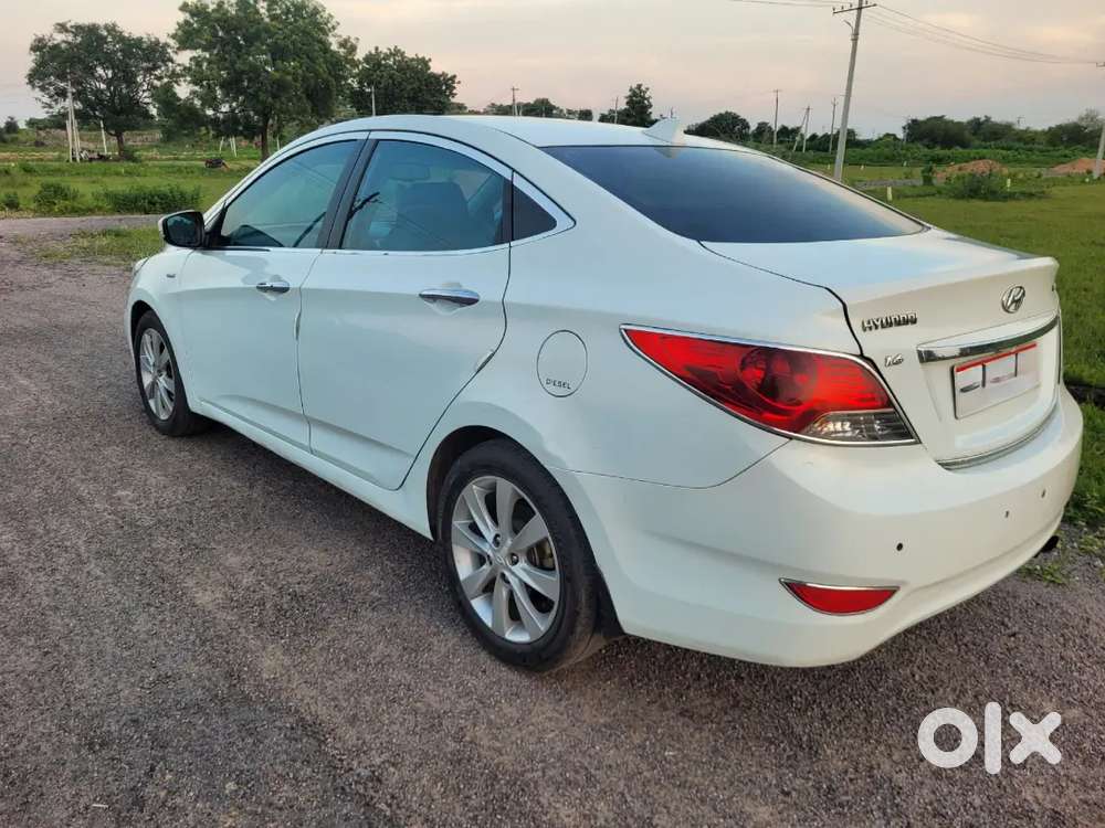 Hyundai Verna 1.6 Sx(o) 2012 Top End Model