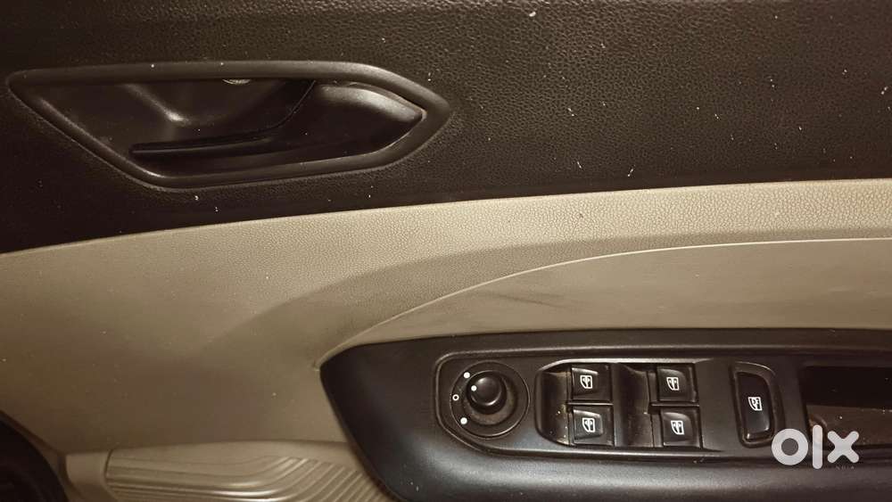 Renault Triber Rxt, 2020, Petrol