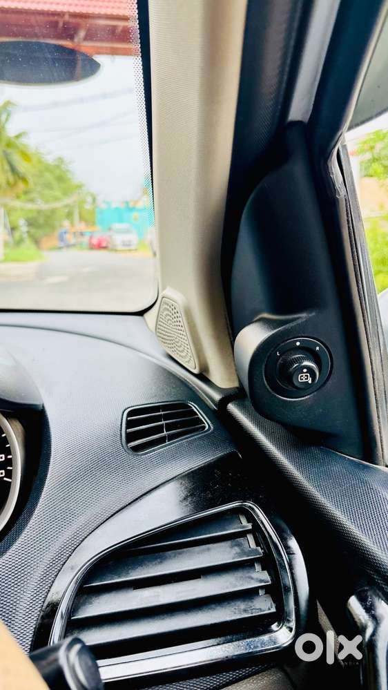 For Sale: Tata Tiago Xz Petrol (2016 Model)