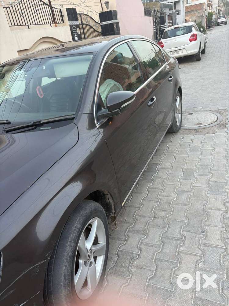 Volkswagen Passat 2012 Diesel 92000 Km Driven