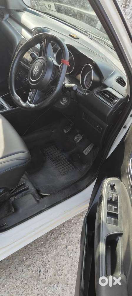 Maruti Suzuki Swift Vxi Optional, 2020, Petrol