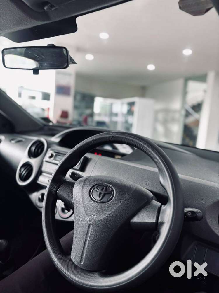 Toyota Etios Liva G, 2012, Petrol