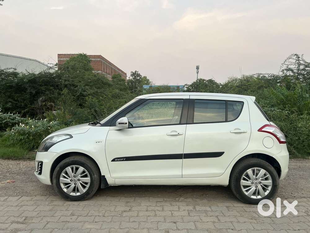 Maruti Suzuki Swift Zxi Plus Dual Tone, 2015, Petrol