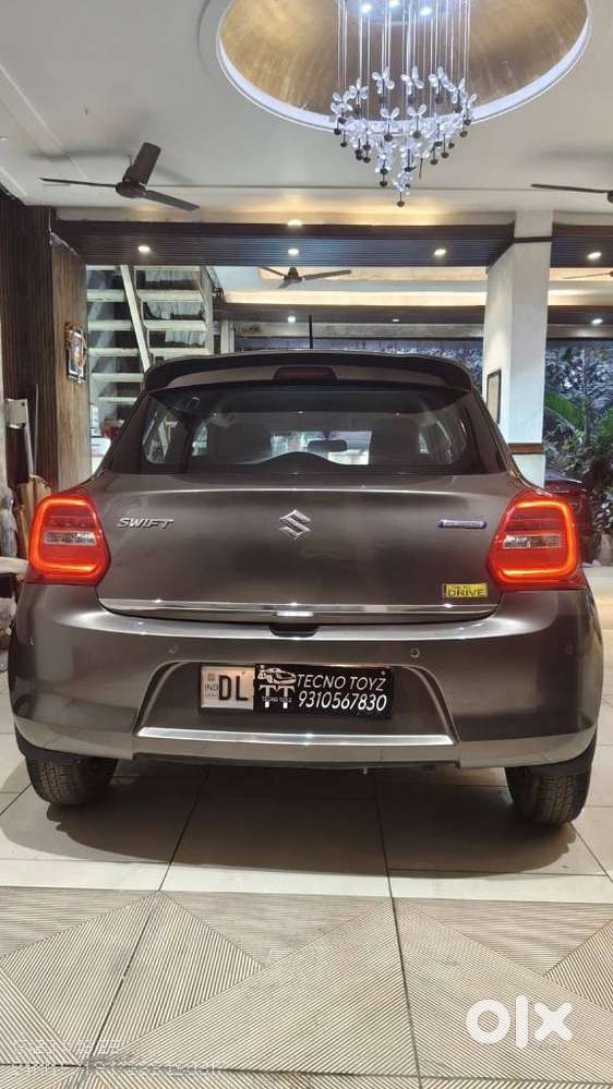 Maruti Suzuki Swift Vxi + Manual, 2022, Petrol