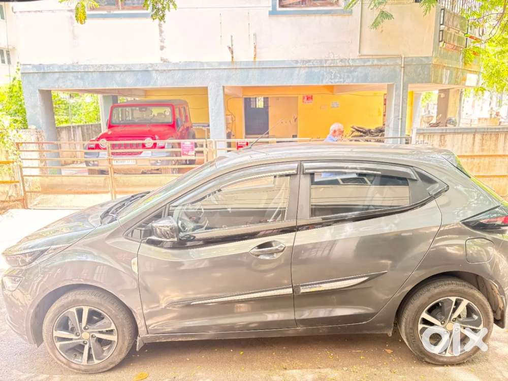 Tata Altroz Xz, 2022, Petrol