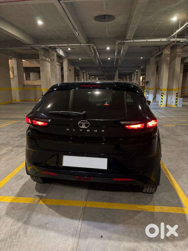 Tata Altroz 2022 Model,petrol Dct Amt Dark Edition