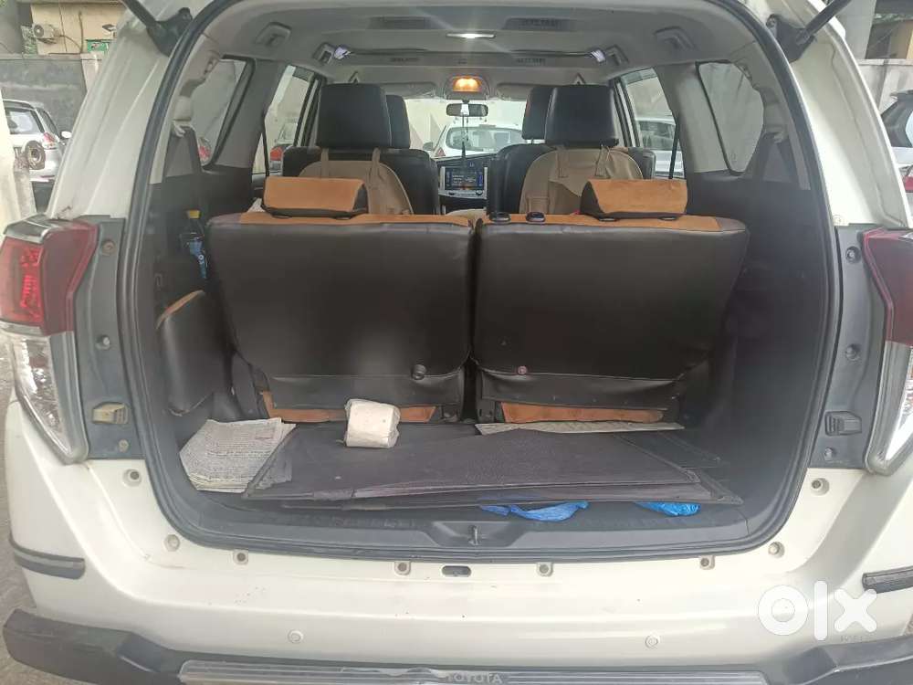 Toyota Innova Crysta 2016 Diesel Well Maintained