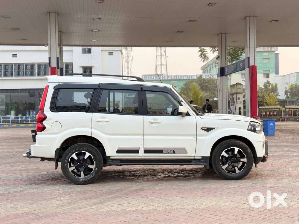Mahindra Scorpio Classic 2.2 S 11 Mt 7 Str, 2023, Diesel