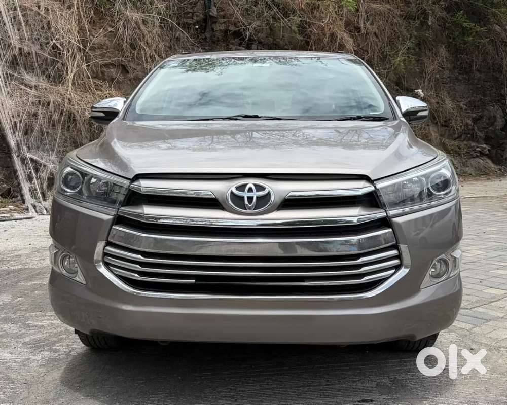 Toyota Innova Crysta 2.8 Zx At 7 Seater, 2016, Diesel