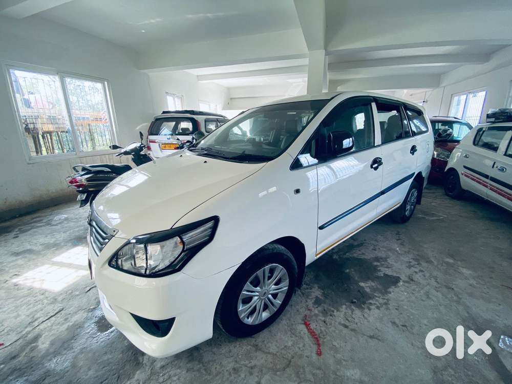 Toyota Innova 2.5 G (diesel) 8 Seater, 2015, Diesel