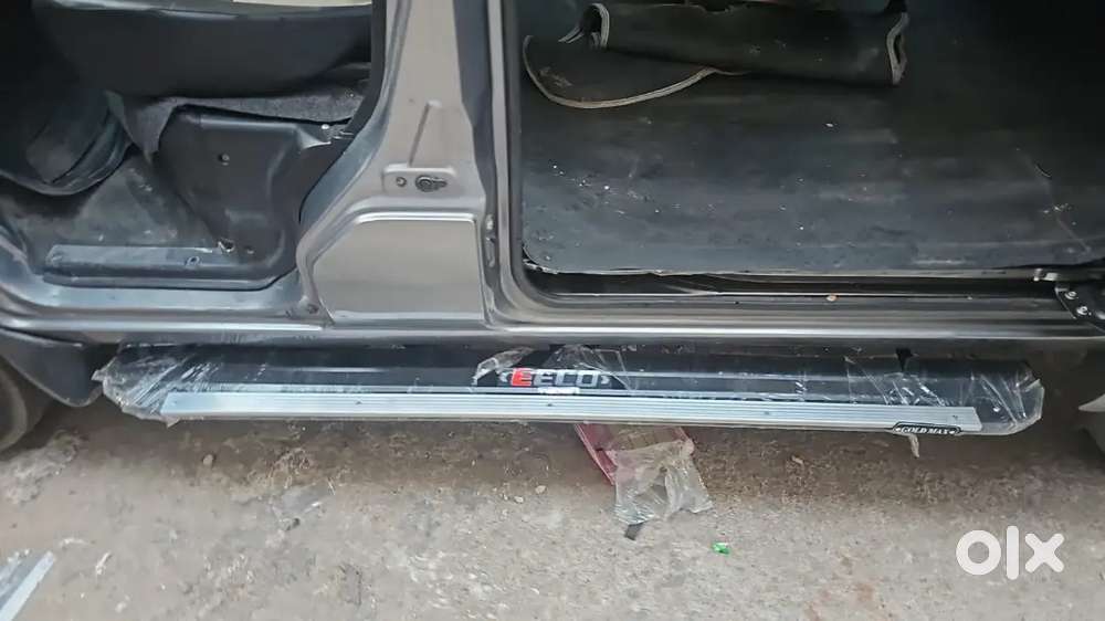 Marthi Suzuki Eco 7 Str