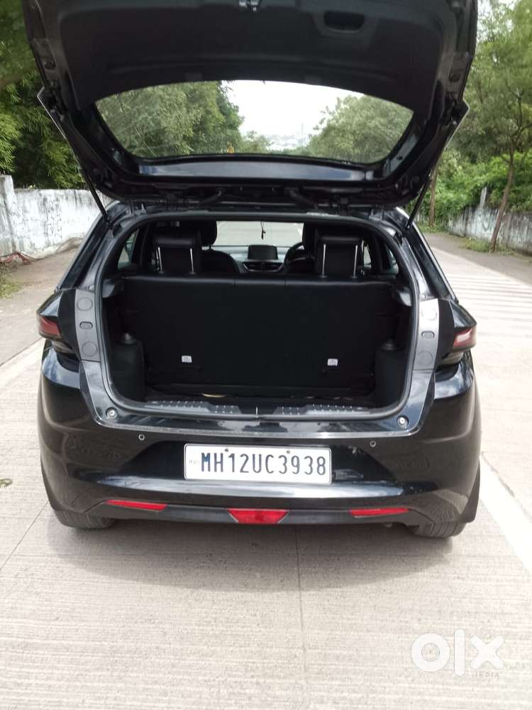 Tata Altroz 1.2 Xz Plus Dark Edition, 2022, Petrol