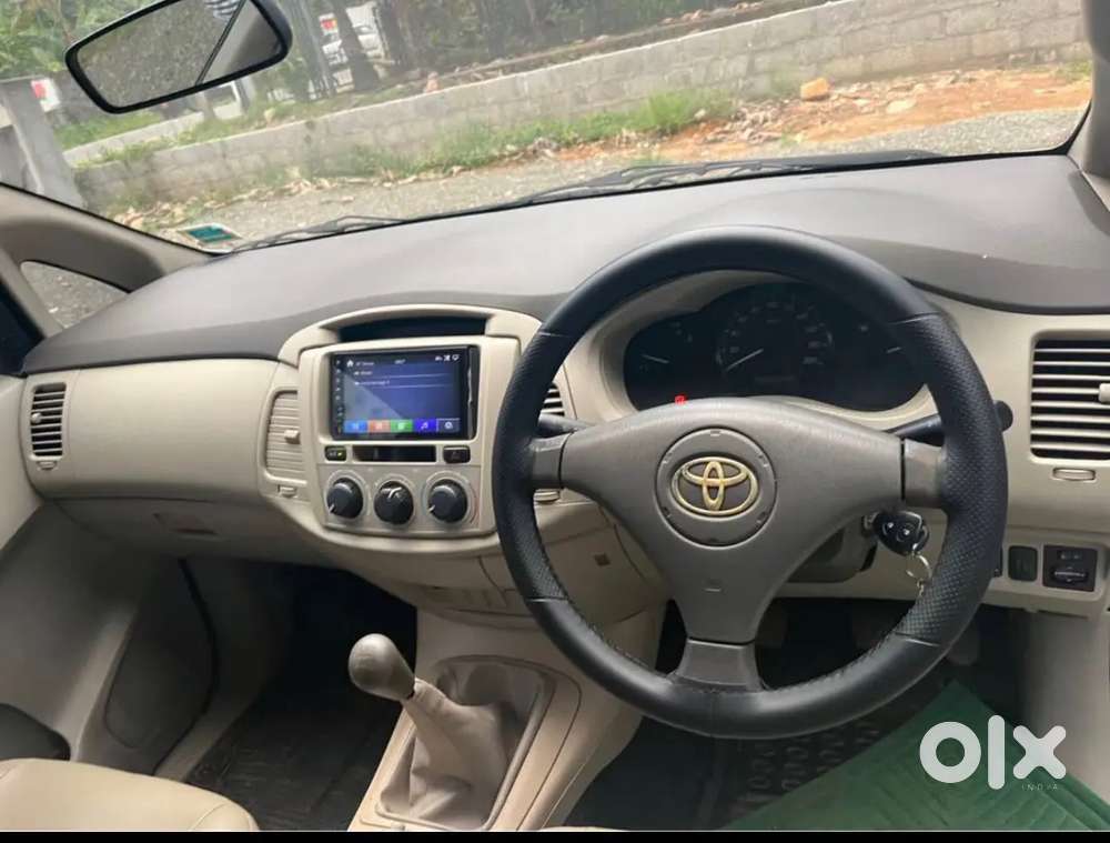 Toyota Innova 2013 Diesel 98000 Km Driven