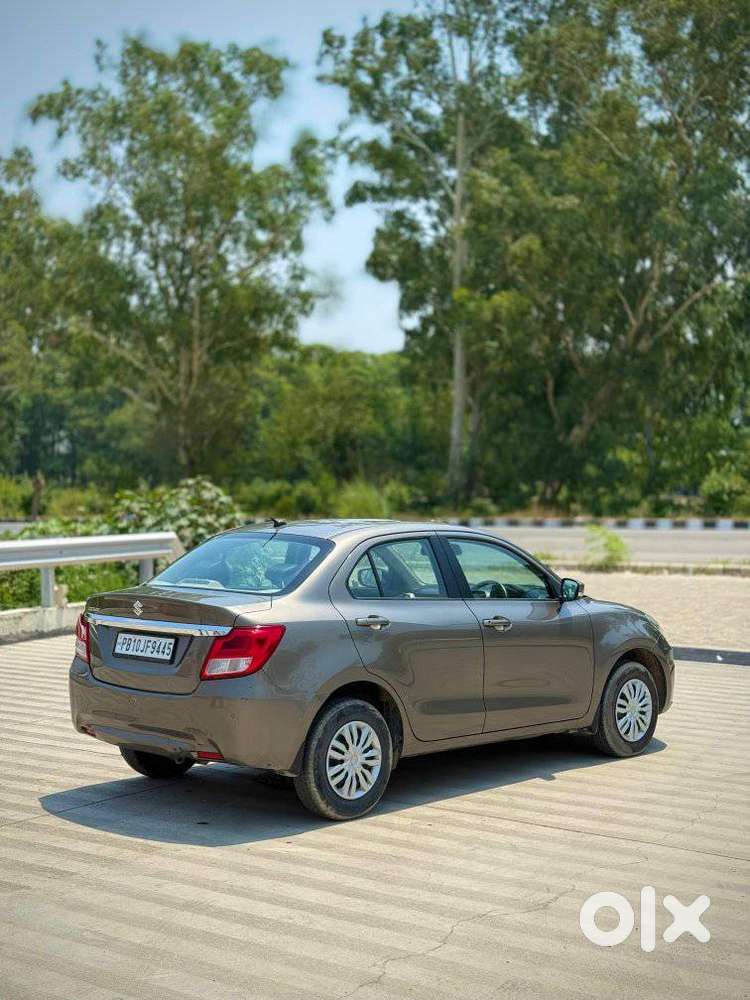 Maruti Suzuki Dzire 1.2 Vxi, 2023, Petrol
