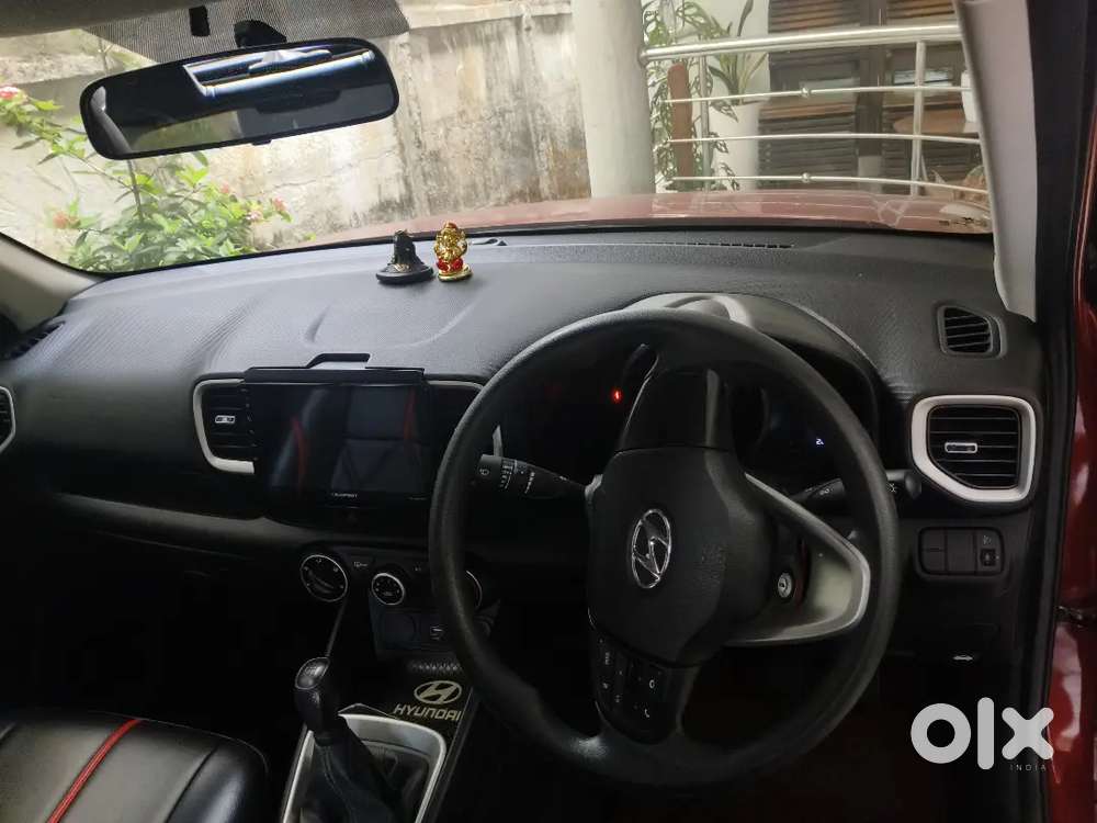 Hyundai Venue 2021 Petrol Well Maintained