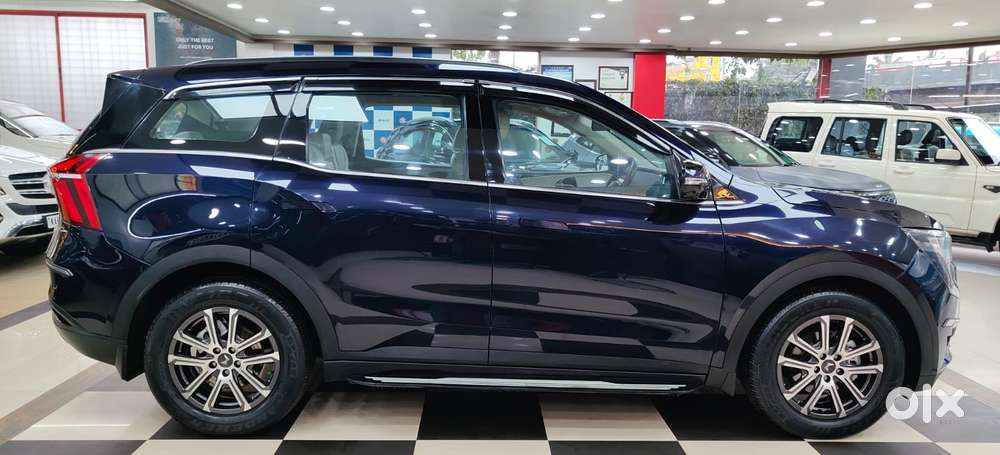 Mahindra Xuv700 2.0 Ax 7 Petrol At Str, 2023, Petrol