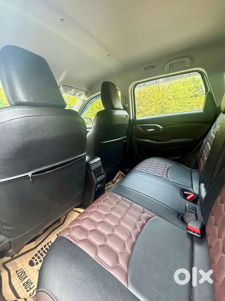 Maruti Suzuki Grand Vitara 1.5 Delta Smart Hybrid At, 2024, Petrol