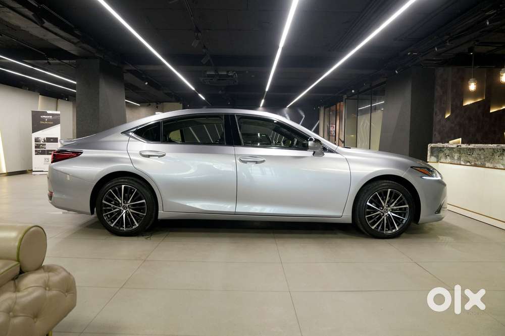 Lexus Es 300h Exquisite, 2024, Petrol