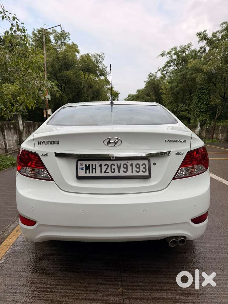 Hyundai Verna Fluidic 1.6 Vtvt Sx, 2011, Petrol