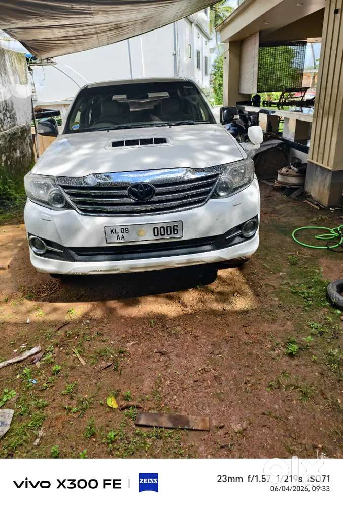 Toyota Fortuner 2011