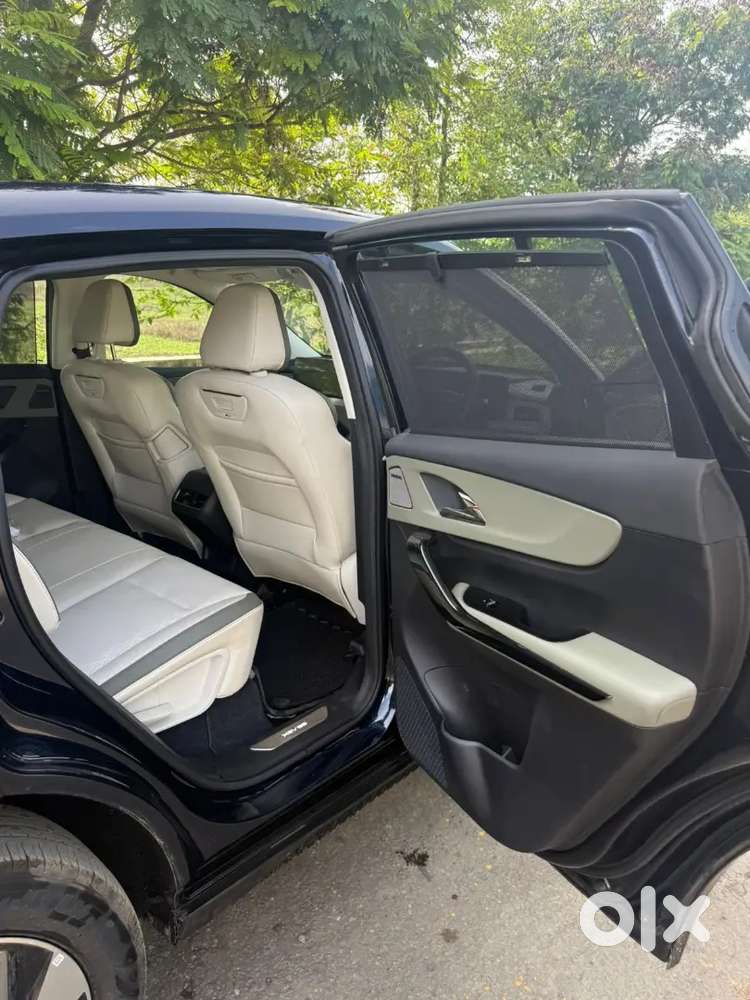 Mahindra Xev 9e 2025 Pack Three Select