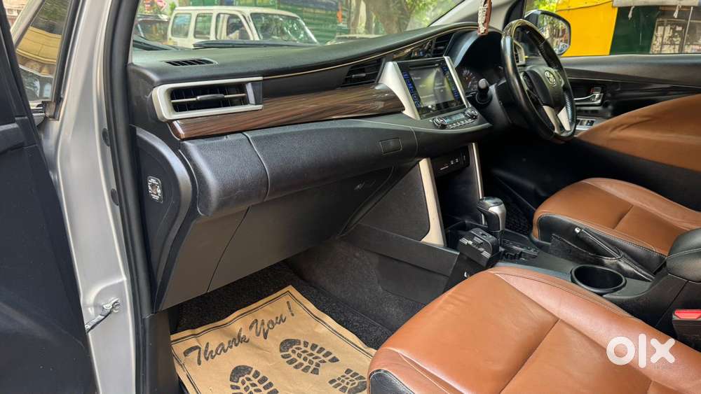 Toyota Innova Crysta 2.8 Zx At 7 Seater, 2017, Diesel