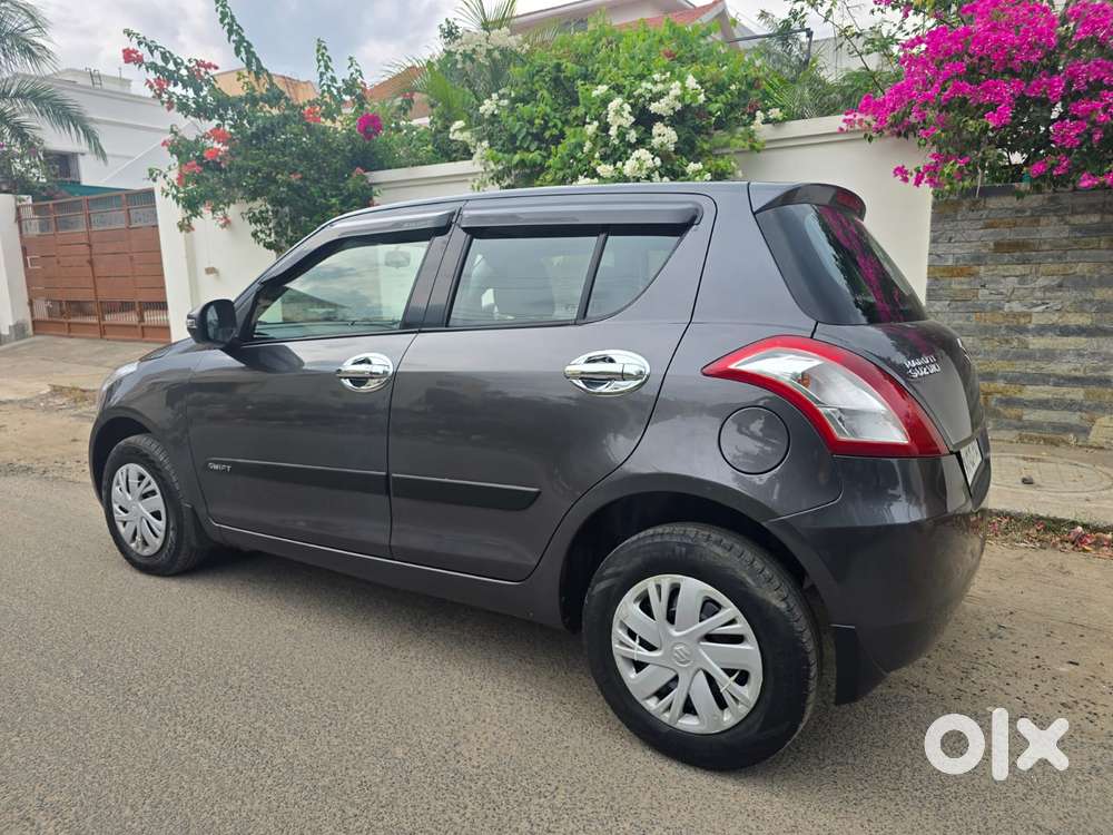 Maruti Suzuki Swift Vxi + Manual, 2017, Petrol