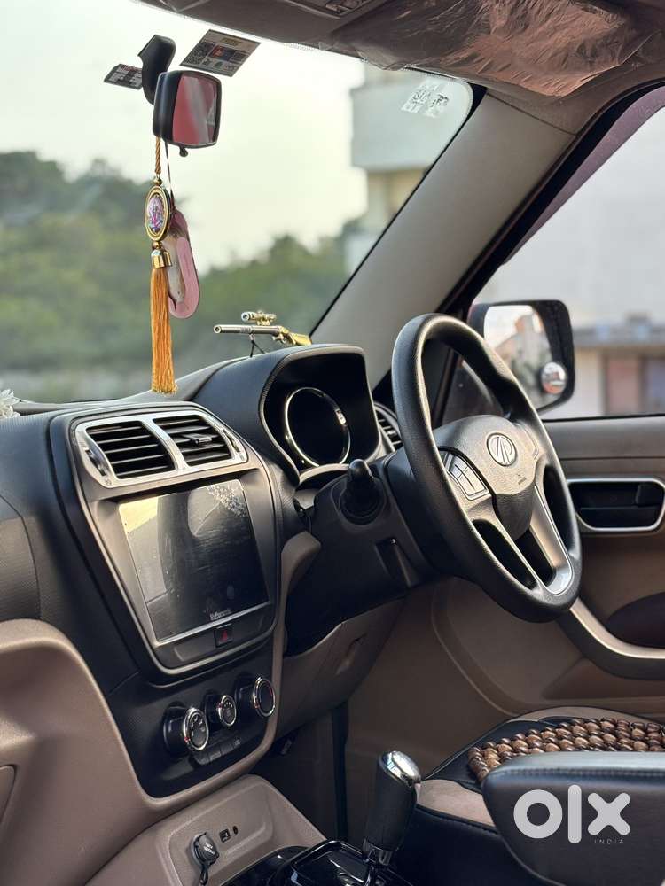 Mahindra Tuv 300 T8 Amt (automatic), 2017, Diesel