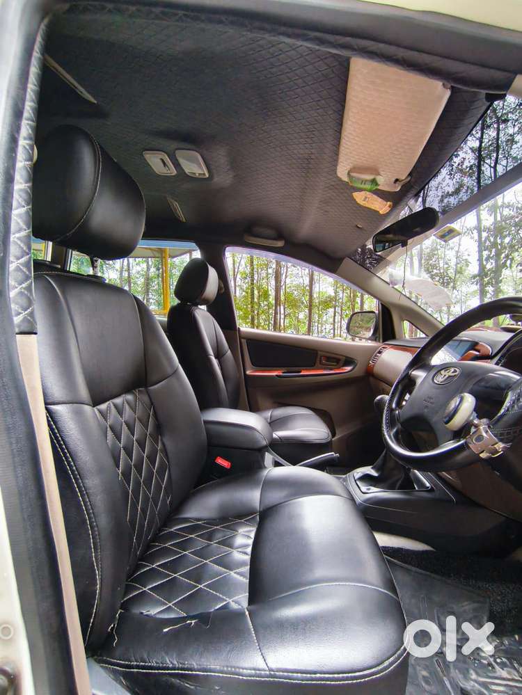 Toyota Innova 2.5 G (diesel) 8 Seater, 2016, Diesel