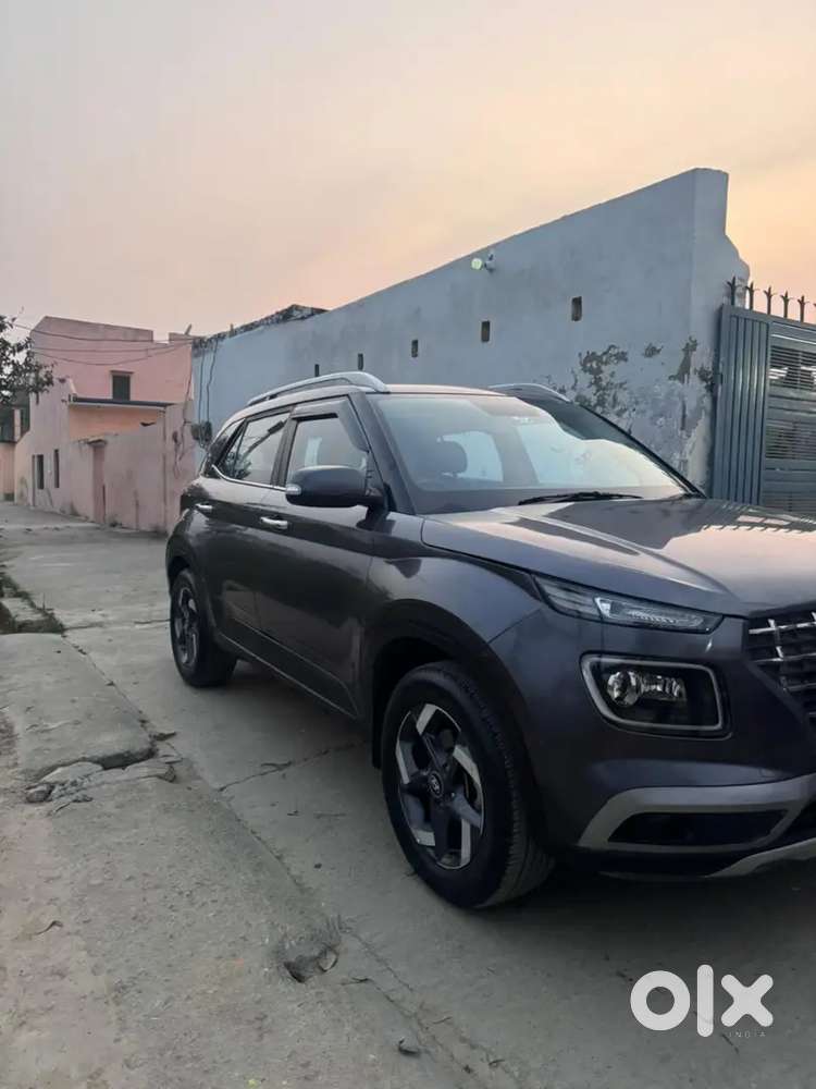 Hyundai Venue 2019 Diesel 80000 Km Driven