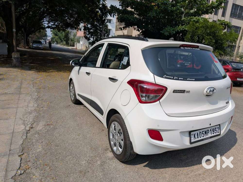 Hyundai Grand I10 2013-2016 At Sportz, 2014, Petrol