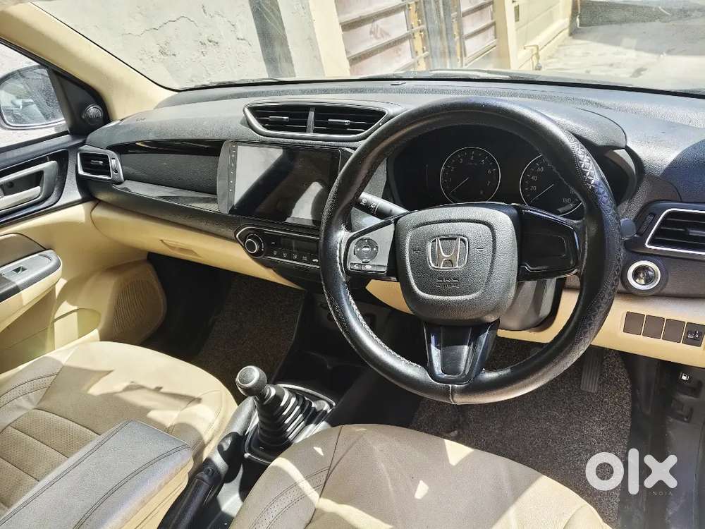 Honda Amaze Petrol Top Model Vmt With Push Start Stop Button.
