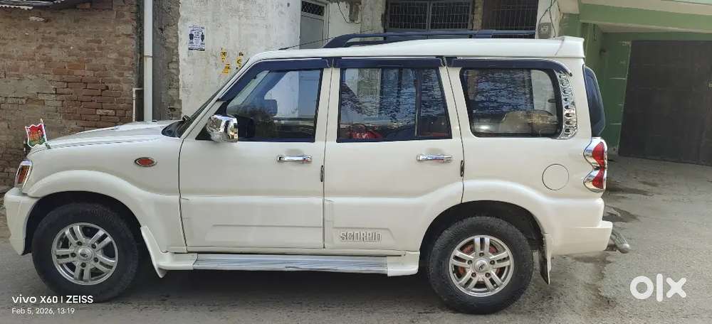 Mahindra Scorpio Classic 2013 Diesel 75500 Km Driven