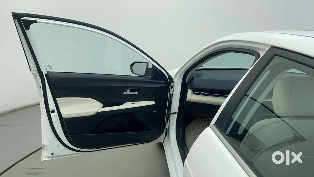 Hyundai Verna 1.5 Sx (o) Vtvt Ivt, 2023, Petrol