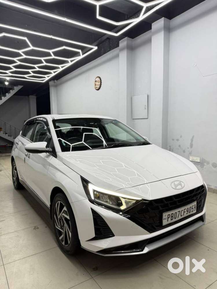 Hyundai I20 Asta 1.2 Ivt, 2024, Petrol