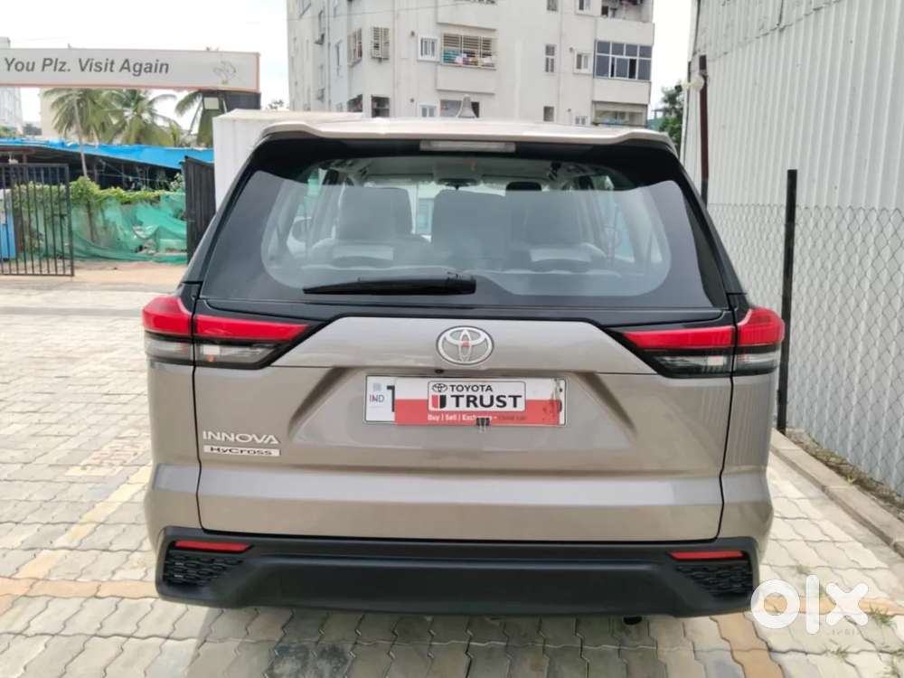 Toyota Innova Hycross, 2024, Petrol