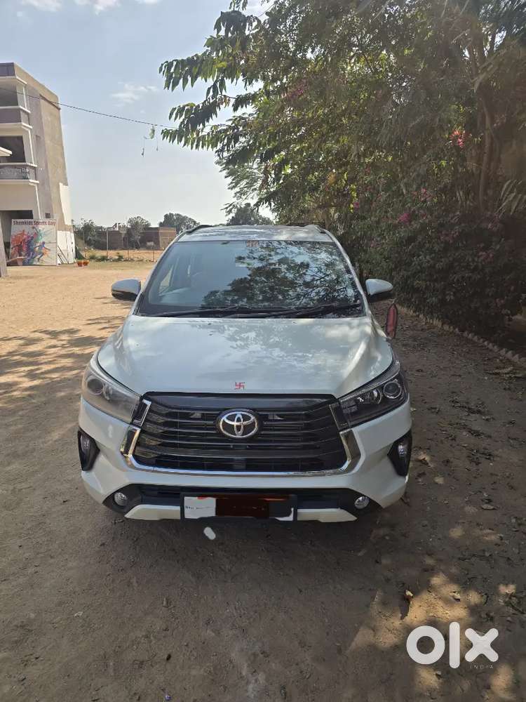 Toyota Innova Crysta 2018 Diesel 120000 Km Driven