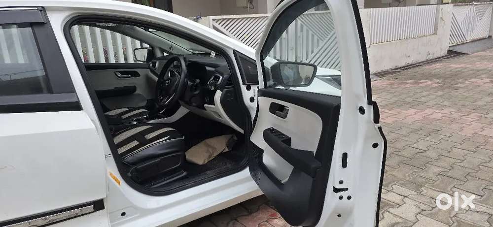 Tata Altroz 2023 Petrol Automatic